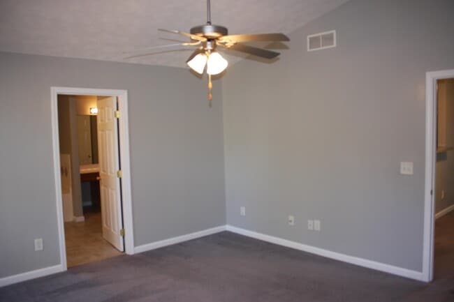 Building Photo - 2939 Stonecrest Ln