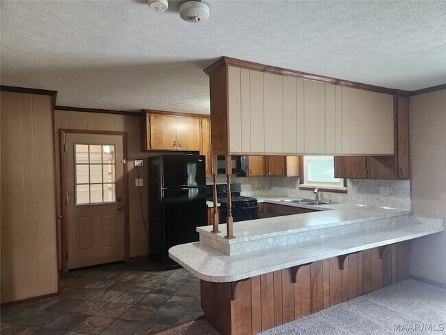Building Photo - 1203 Oates Rd