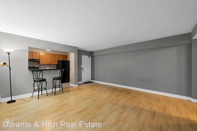 Building Photo - 1 br, 1 bath House - 4970 N Marine 630