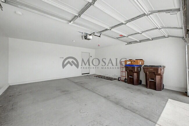 Building Photo - 1304 W Inca Dr