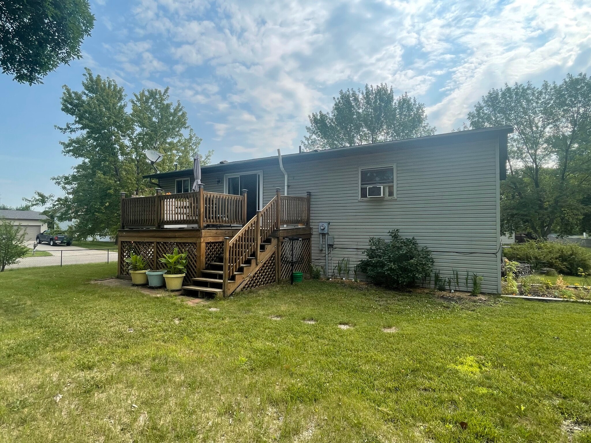 Building Photo - 2923 Heatherwood Cir S