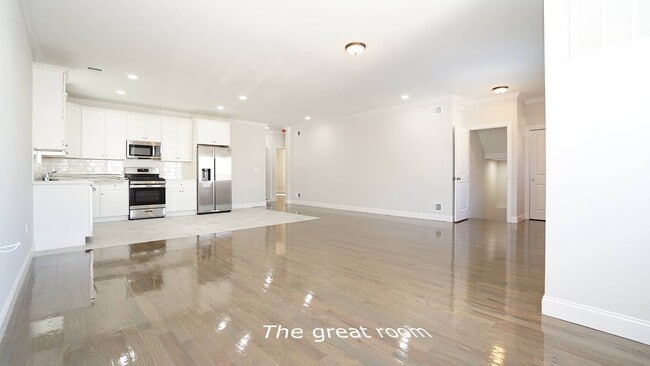 Building Photo - 316 Westwood Ave