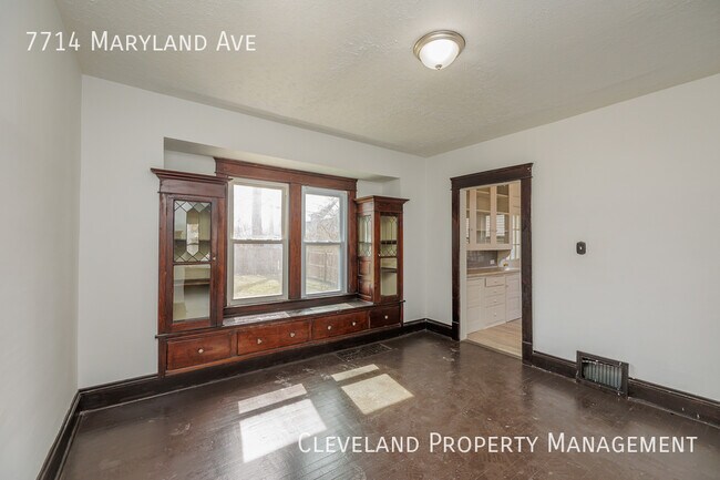 Building Photo - Beautiful Single Family Home!