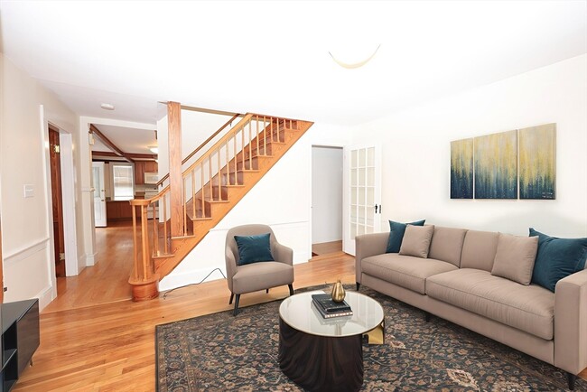 Primary Photo - 148 Neponset St