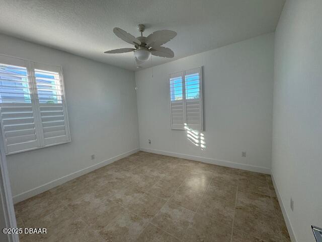 Building Photo - 414 Parrot Ln