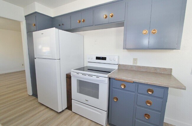 Building Photo - 1407 Ellis Ave