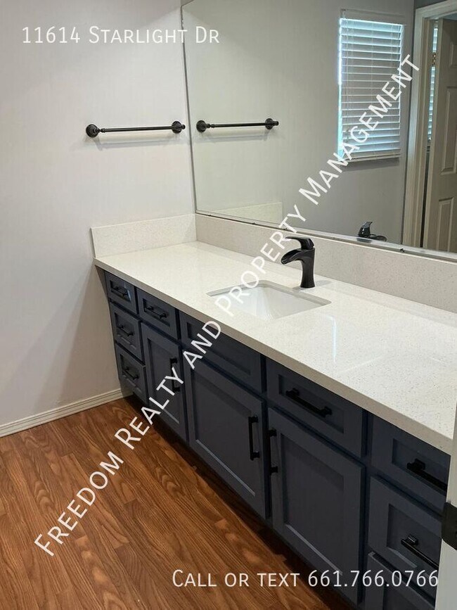 Building Photo - 11614 Starlight Dr