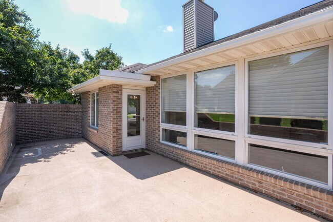 Building Photo - 3711 Shadow Glen Ct