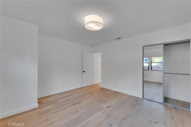Building Photo - 2712 Henrietta Ave