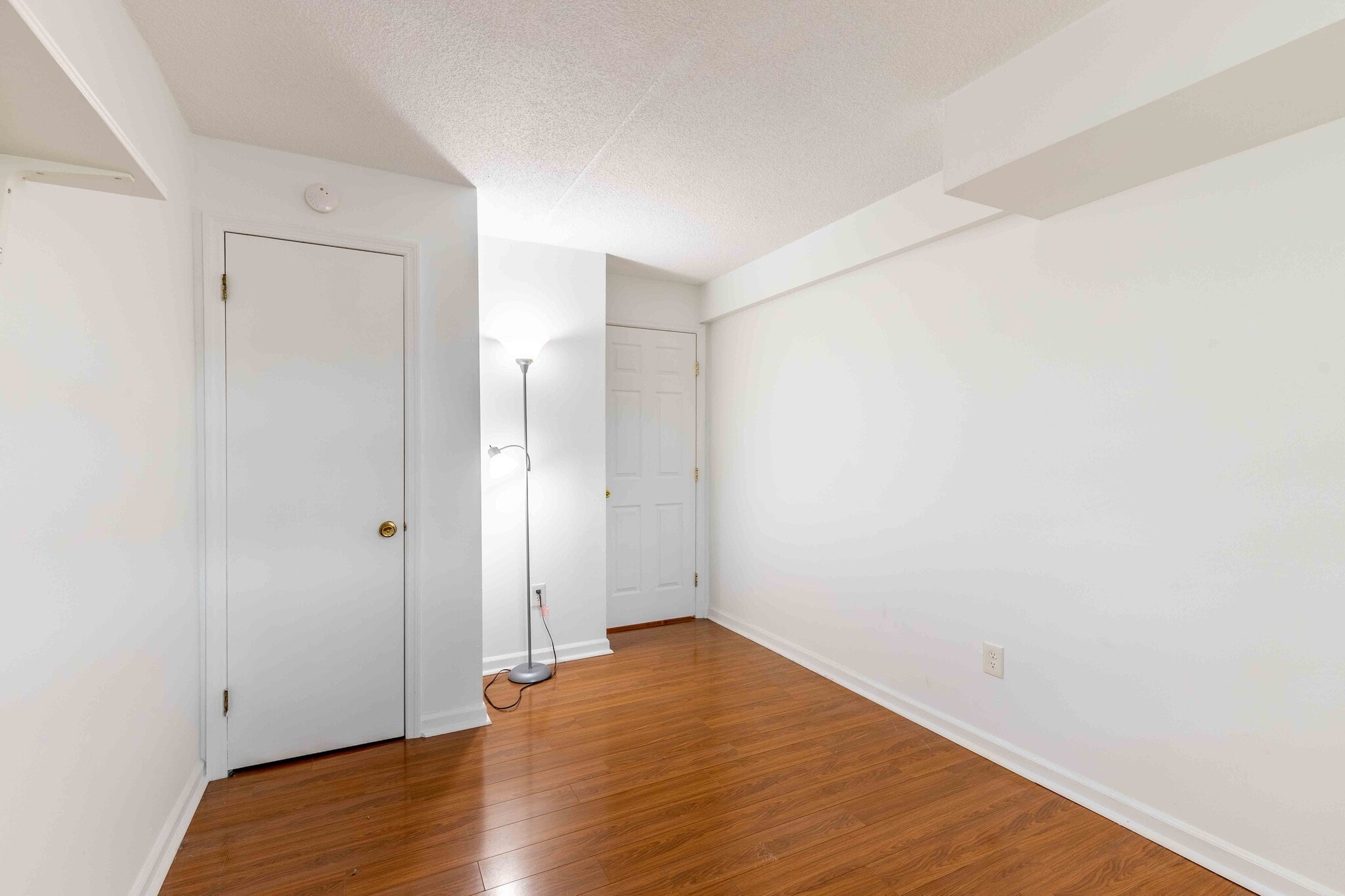 Building Photo - 3307 Valley Dr