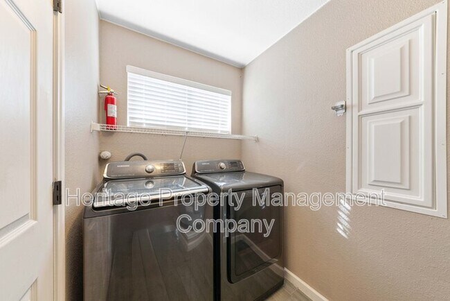 Building Photo - 219 Coriander Bend