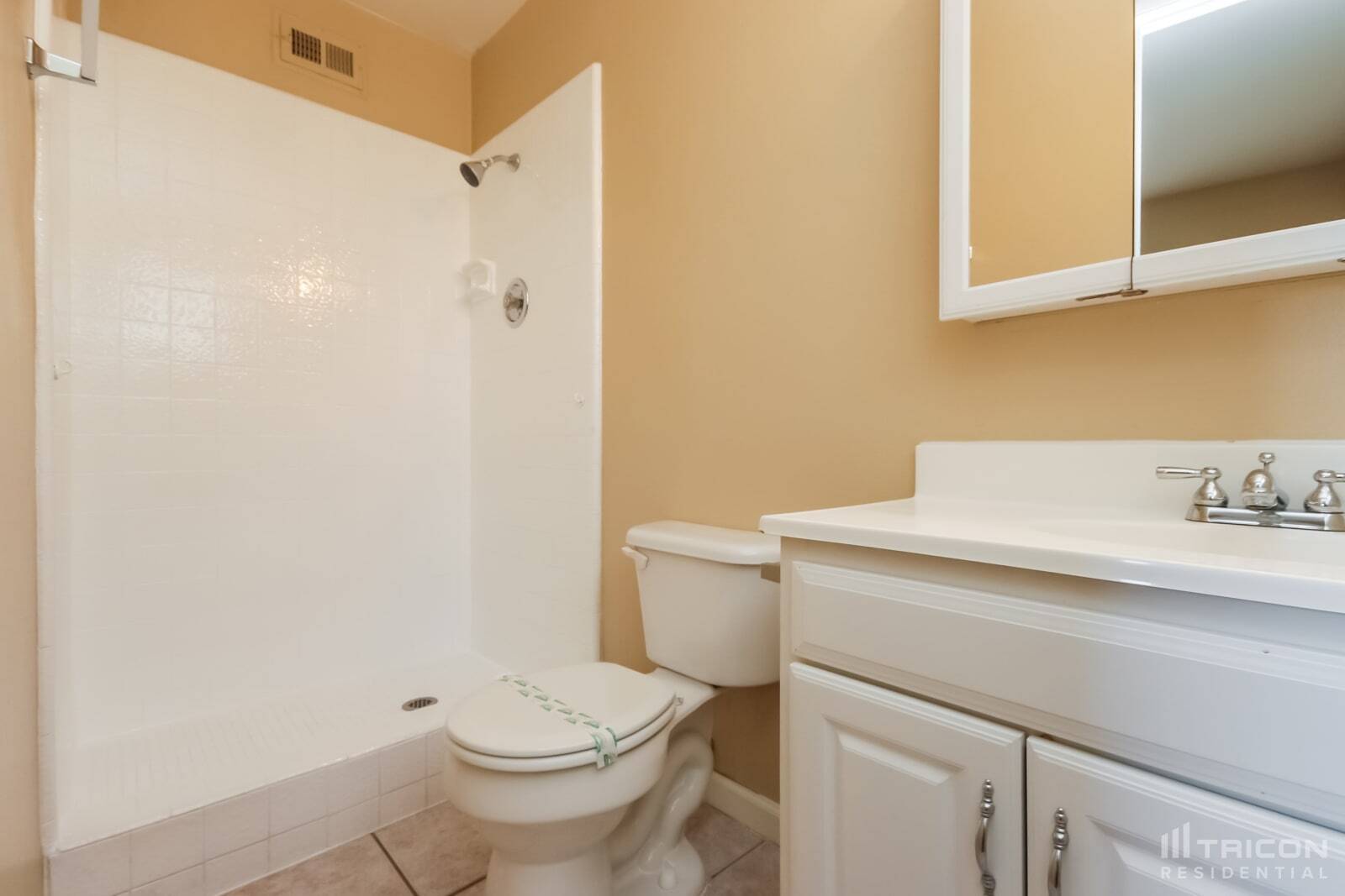 Building Photo - 3202 W Wood Dr