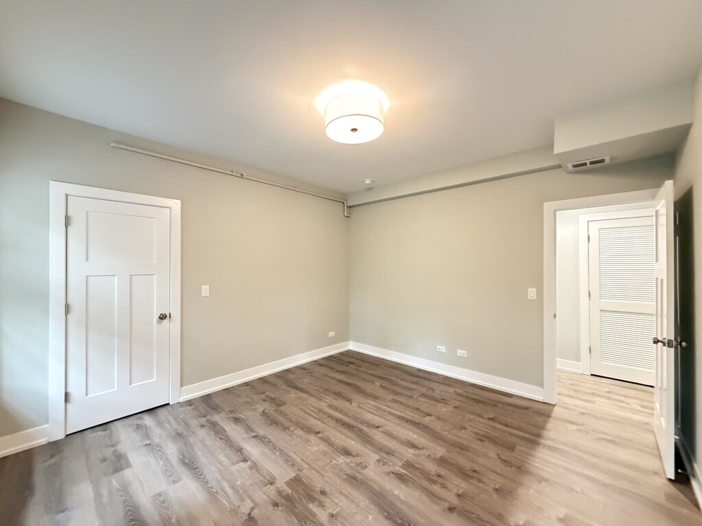 Building Photo - 911 Maple Ave
