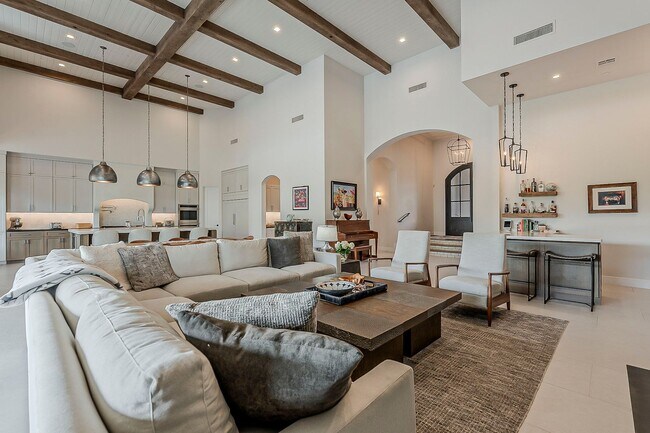 Building Photo - Luxury Home ready for January Move-in