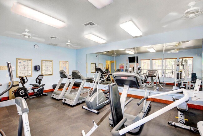 Building Photo - Charming 1 bedroom Condo with full size Ga...