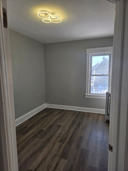 Building Photo - 47 Edgar St