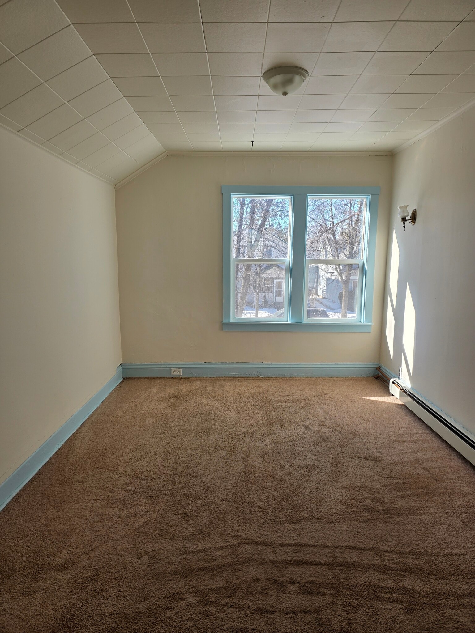 Building Photo - 408 S 7th Ave