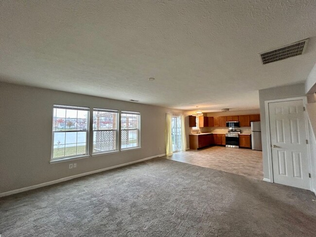 Building Photo - Charming 3-Bedroom, 2.5-Bath Home with Lof...