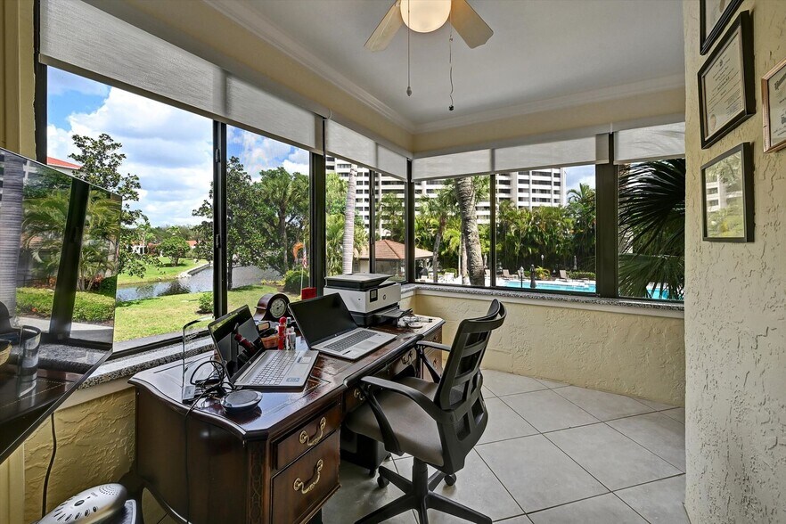 Building Photo - Waterfront! Annual Lease,  2 bedroom 2 bath plus bonus room