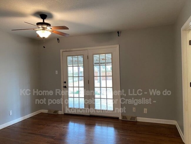 Building Photo - 6809 Marty St