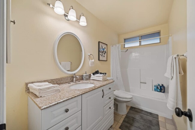 Building Photo - 2003 Pierce Ct