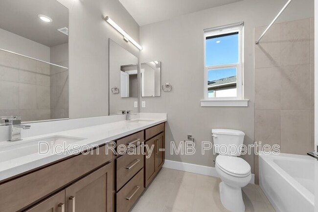 Building Photo - 3168 Orrizonte Ter