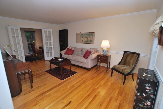 Building Photo - 15216 Falconbridge Terrace