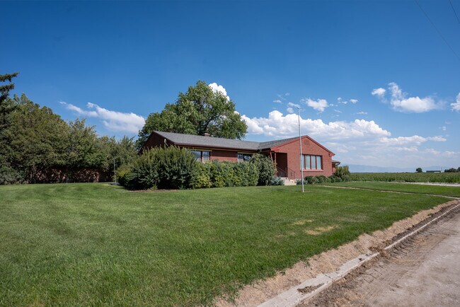 Building Photo - 182 S 800 E
