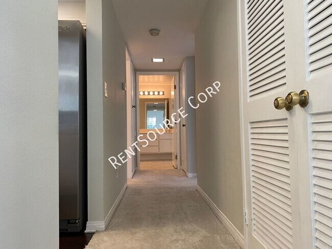 Building Photo - 24145 Del Monte Dr.