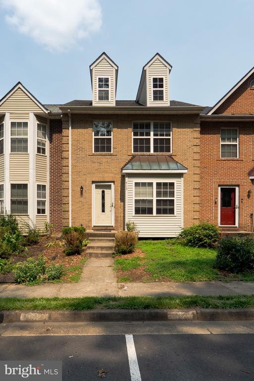 Building Photo - 413 Lakeview Ct