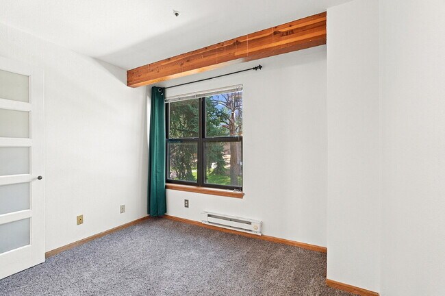 Building Photo - $2,340.95, 2 Bed 2 Bath Condo in Boulder with In Unit Laundry!