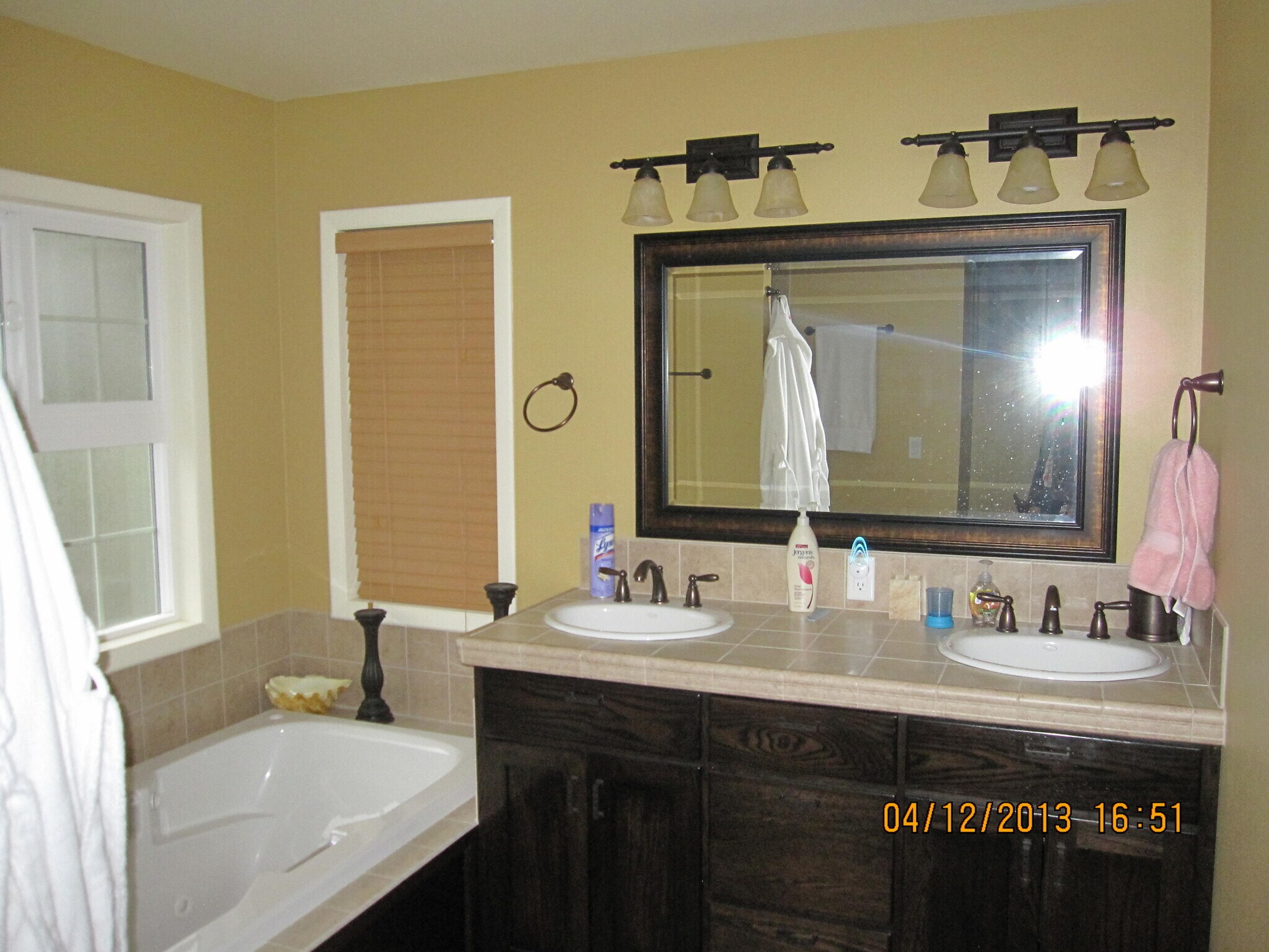 Building Photo - 310 SE Dilke St