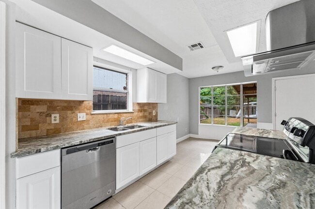 Building Photo - 11623 Carvel Ln