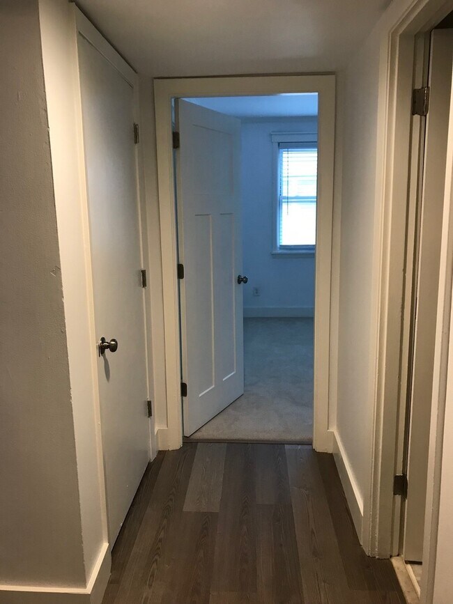 Building Photo - 117W-117 Wentworth Street