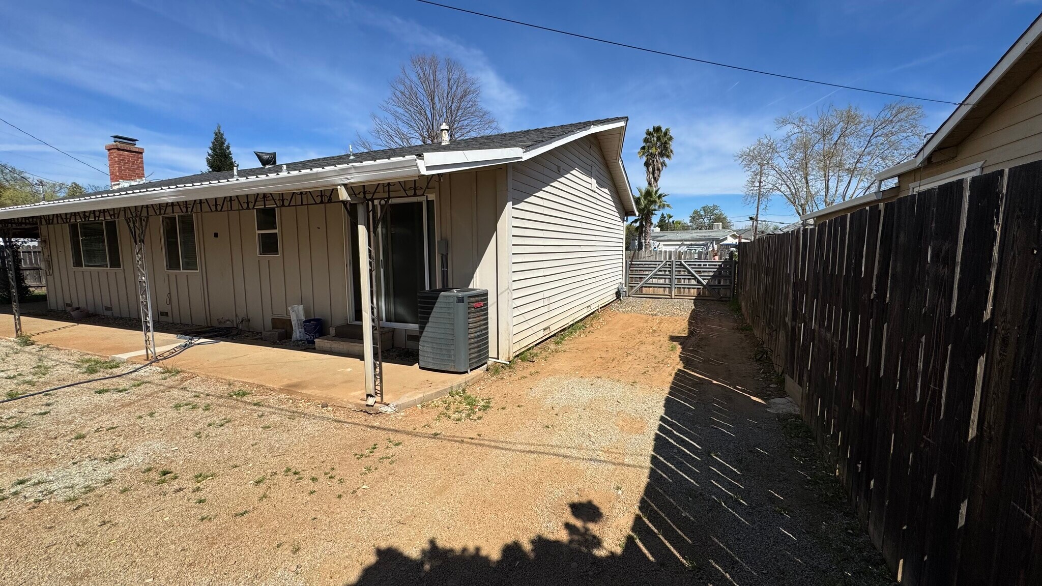 Building Photo - 1787 Pinon Ave