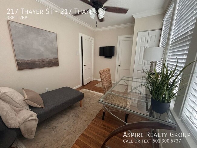 Building Photo - Newly Remodeled Furnished Rental In Capito...