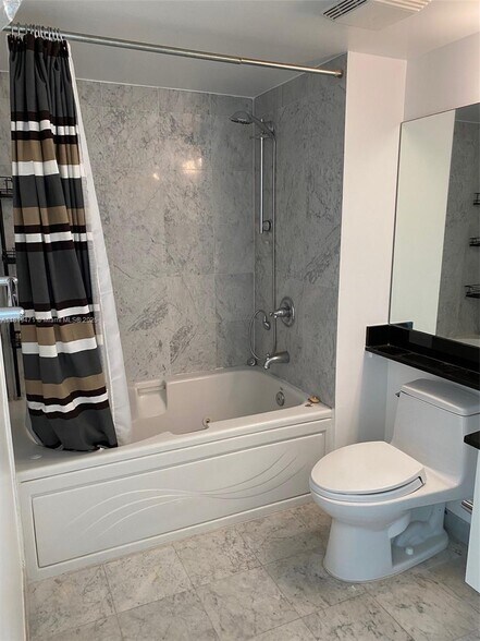 Building Photo - 31 SE 5th St