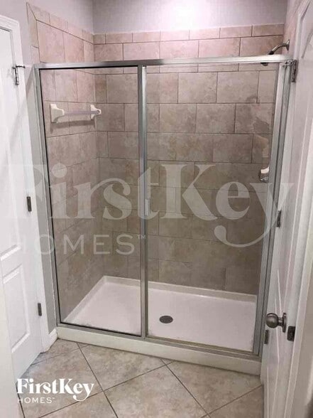 Building Photo - 1904 Hawks View Dr