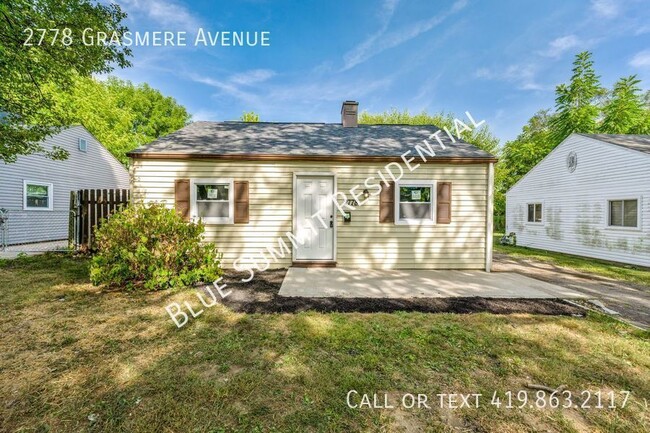 Building Photo - ***Rental Special $300*** Charming and Mod...