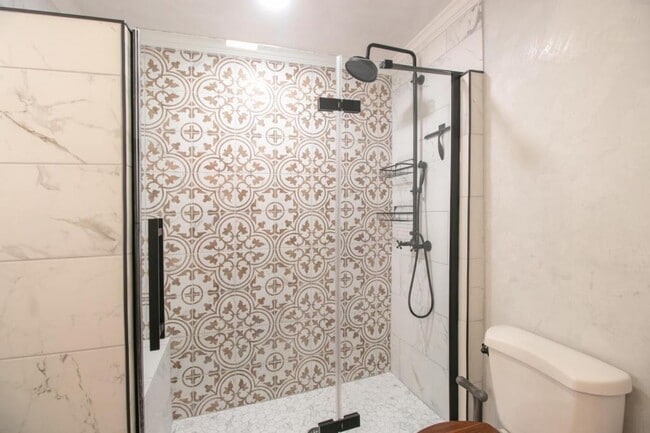 Building Photo - 228 Commerce St