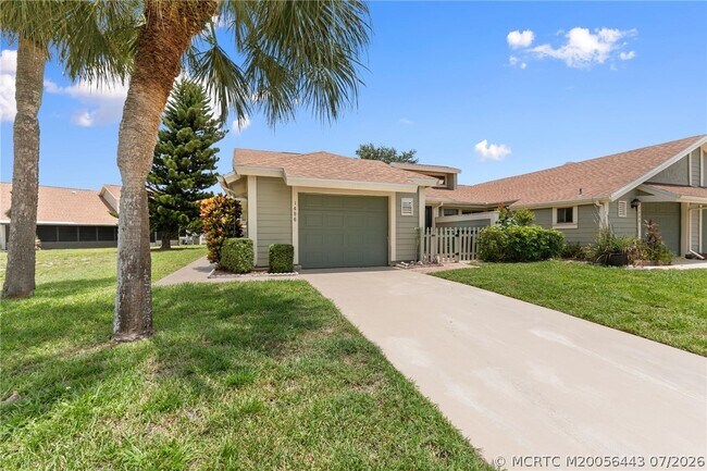 Building Photo - 1496 SE Colchester Cir