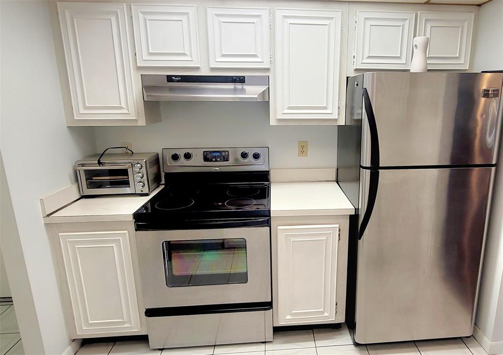 Building Photo - 1009 N Ocean Blvd