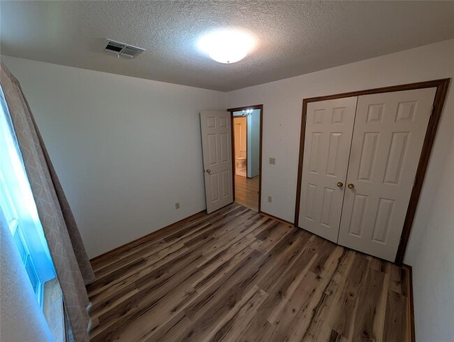 Building Photo - 2817 Brompton Dr