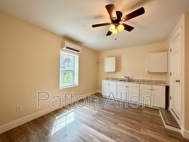 Building Photo - 6 Providence Rd