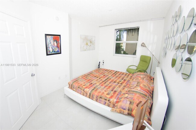 Building Photo - 17145 N Bay Rd