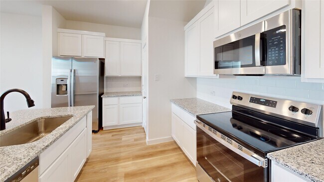 Building Photo - 2938 ELLE DR