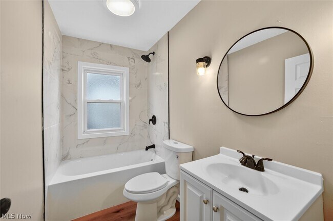 Building Photo - 4874 E 95th St