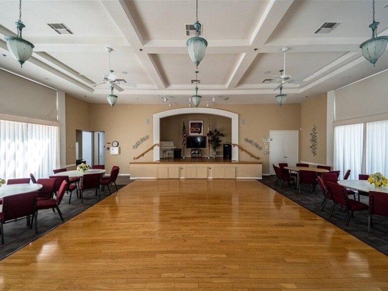 Building Photo - 26805 China Dr