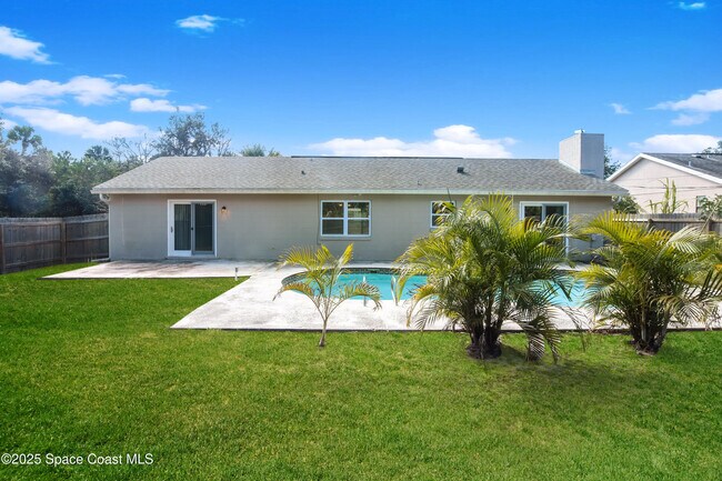 Building Photo - 2291 Macedo Rd NE