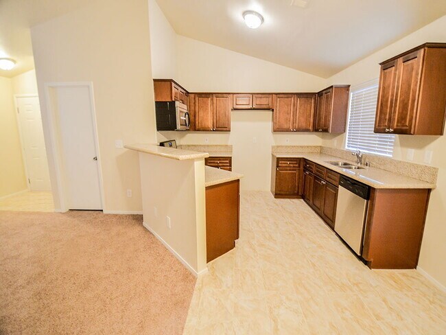 Building Photo - 3825 Gulliver St